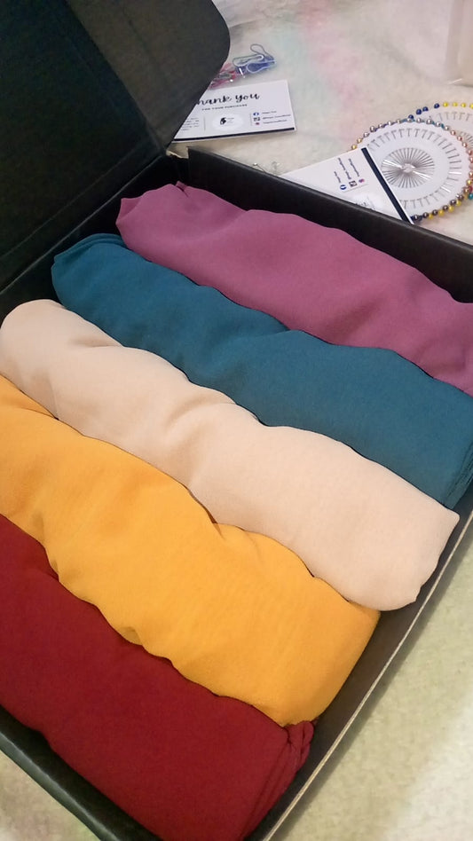 5-in-1 Georgette Hijab Gift Box – Everyday Elegance in Every Shade