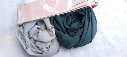 ✨ Set of 2 Georgette Hijabs – Mint & Dark Green with Skin-Tone Gloves